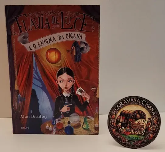 Livro Flávia de Luce e o Enigma da Cigana - Alan Bradley (Ed. Benvirá 2012)
