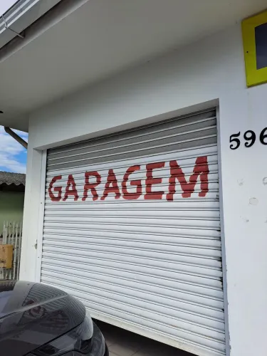 Porta de enrolar automática Eletrônica. 