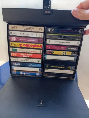 Box de fita cassete com 20, Caetano Veloso- minha história com 14 Sucessos, Skank-Calago e