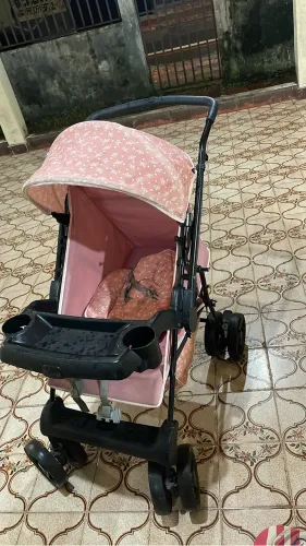Carrinho de bebê pra doação 