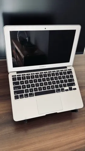 MacBook Air 11.6 polegadas (2015)