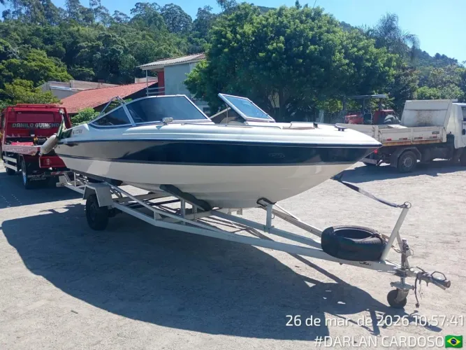 Lancha 20 pés ano 1993 com carreta rodoviária 
