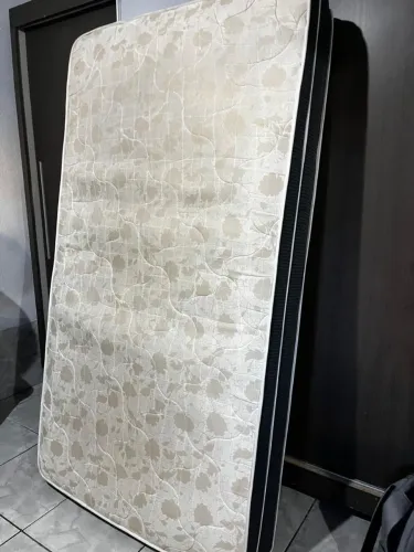 Colchão solteirão 24cm x 1.98m x 1.03m