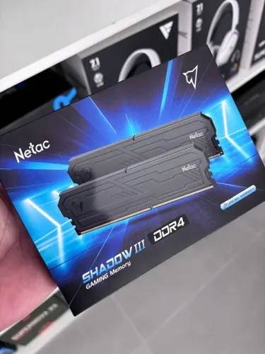 Memória RAM Netac Shadow III DDR4 16GB (2x8GB) 3200MHz UDIMM com Dissipador e XMP 2.0