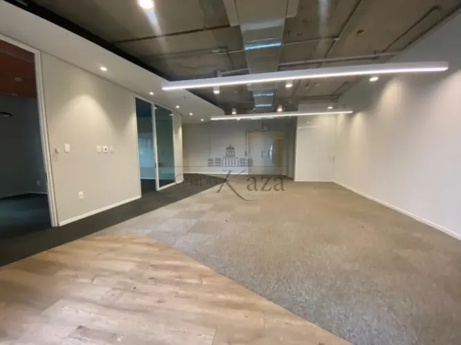 Conjunto Comercial - Vila Olímpia - 101,07m².
