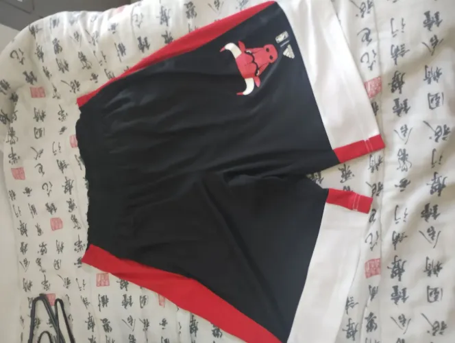 Short Chicago Bulls