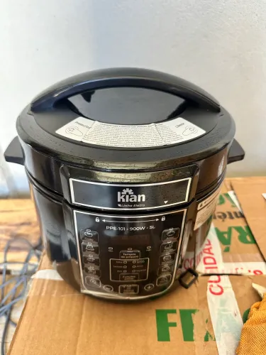 Vendo Panela de pressão elétrica Kian 6L , nova nunca foi usada.
