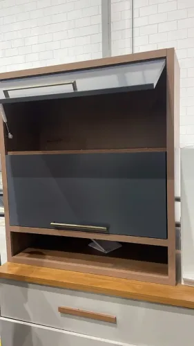 ARMÁRIO COM PORTA BASCULANTE (OFERTA DE ÚLTIMA PEÇA)