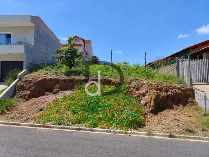 Terreno à venda, 300 m² por R$ 850.000,00 - Centro - Vinhedo/SP