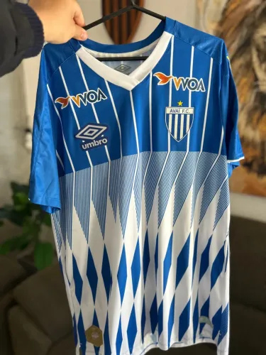 Camisa Avai Umbro - listrada