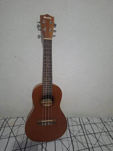 Ukulele Sheldon (Somente venda)