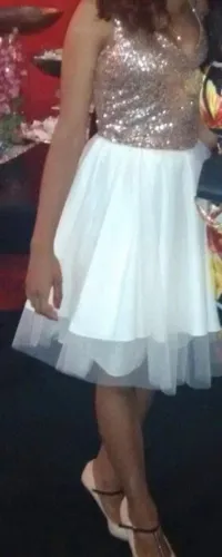Vestido brilhante festa