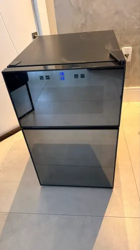 Adega PHILCO 24 garrafas 220V