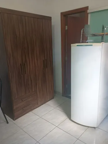 Kitnet no Carlos Prates só para mulheres
