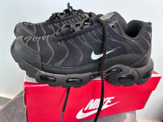 Tênis Nike Air Max Tn