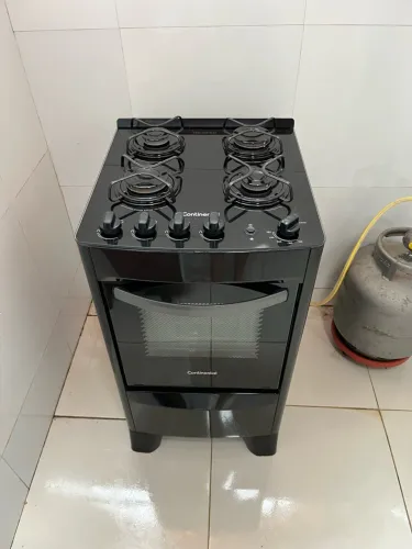 VENDO FOGÃO 4 BOCAS MARCA CONTINENTAL. Funcionando perfeitamente. Estado de novo.