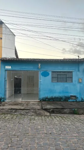Alugo Casa Muito ventilada Melhor localização da Rua