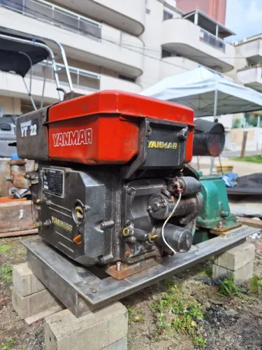 Conjunto: Motor YT 22 hp + caixa reversora + bomba centrifuga + base de inóx nova.