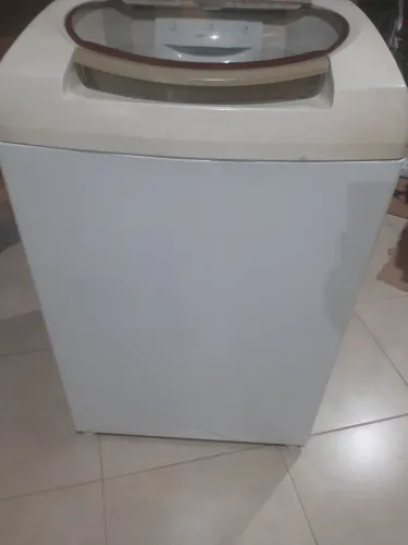 Máquina de lavar roupas 
