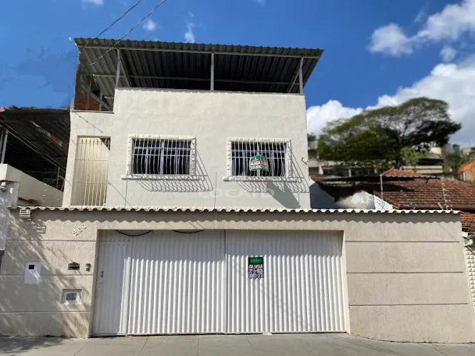 Casa 3 quartos com suite e piscina