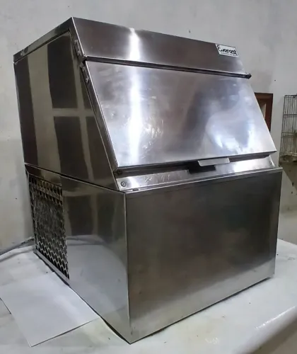 Máquina de gelo Everest EGC Inoxidável 50 kg 220 volts