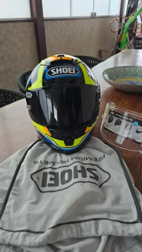 Capacete Shoei X Spirit 3