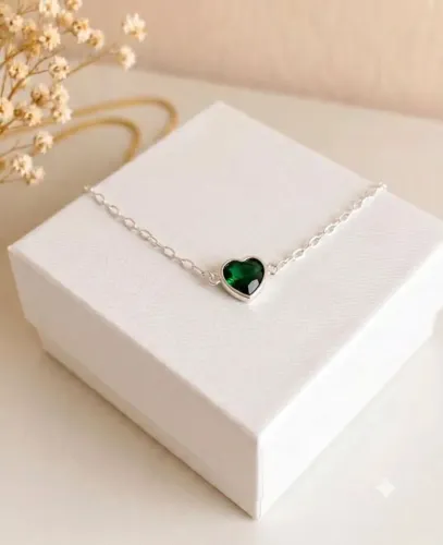 Pulseira de Prata com Pingente de Coração Verde Zircônia