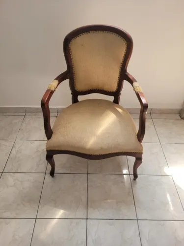 POLTRONA ESTILO FRANCÊS LOUIS XV