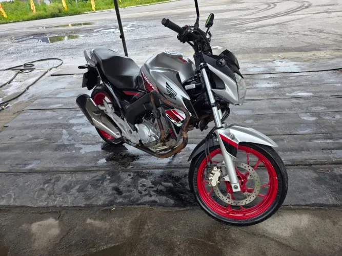 Honda CB 250F Twister CBS