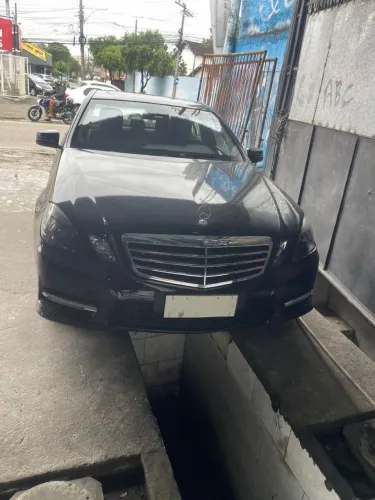 Mercedes-Benz E-500 Coupe Sport 5.5 V8 388cv 2P 2010
