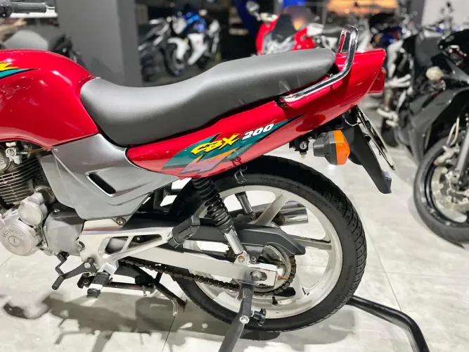 STRADA 200