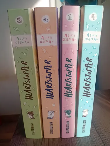 Heartstopper vol 1 ao 4 - livros