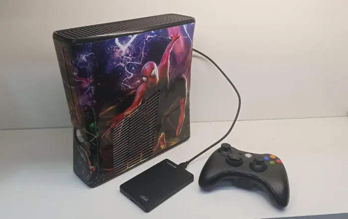 Xbox 360 com 47 jogos
