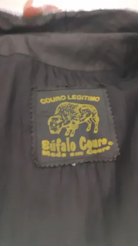 Jaqueta de Couro legítimo.