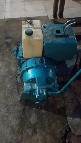 Motor Marítimo Diesel Yanmar Nsb18 com reversor acoplado de fábrica 2x1