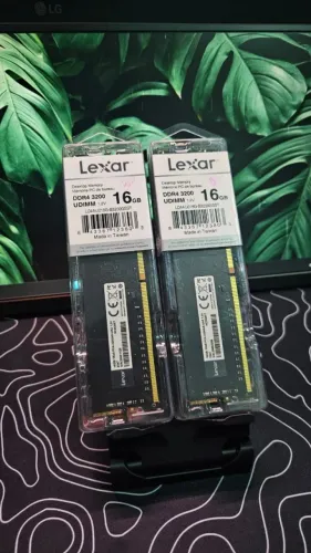 Memoria RAM DDR4 32GB (2x16) Lexar - NOVO