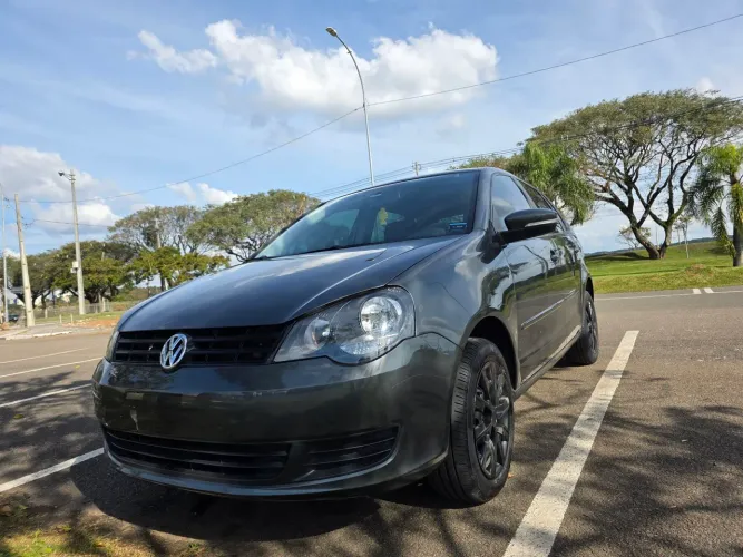 Volkswagen Polo 1.6 Mi/s.ouro 1.6 MI Tot.flex 8V 5P 2013
