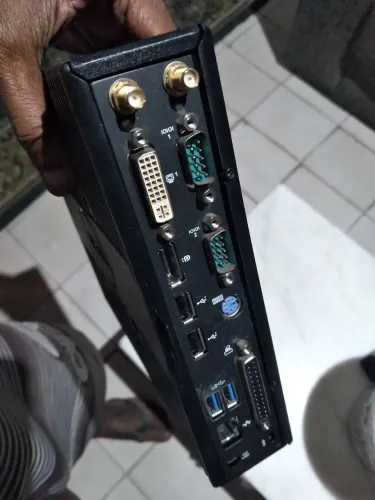Vendo uma mini CPU DELL WYSE