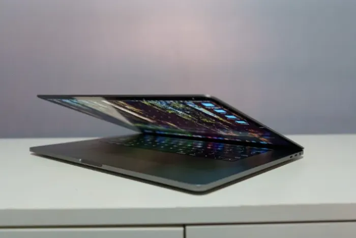 MacBook Pro 2019 Touch Bar 15.6