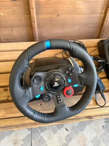 Logitech G29 Driving Force - Pouco Usado