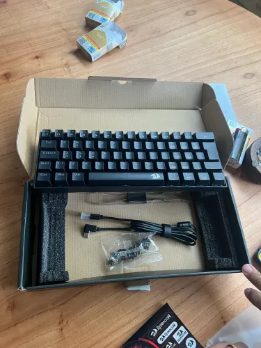 Vendo teclado lakshmi novo na caixa