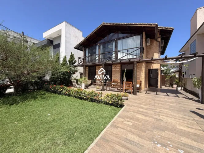 Casa à Venda no Reserva do Sahy | Sofisticação e Natureza em Mangaratiba