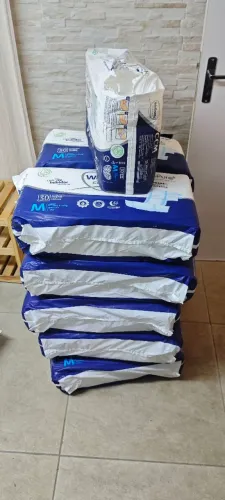Lote de 10 Pacotes de  Fraldas Geriátricas WELLNESS CONFORT Tamanho M M