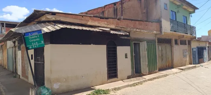 VENDE-SE CASA DE ESQUINA | CIDADE ESTRUTURAL/DF