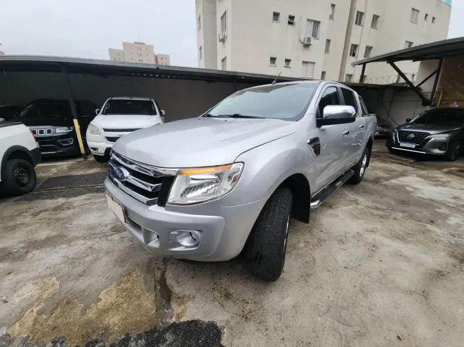 Ford Ranger XLT 2.5 16V 4X2 CD Flex 2014