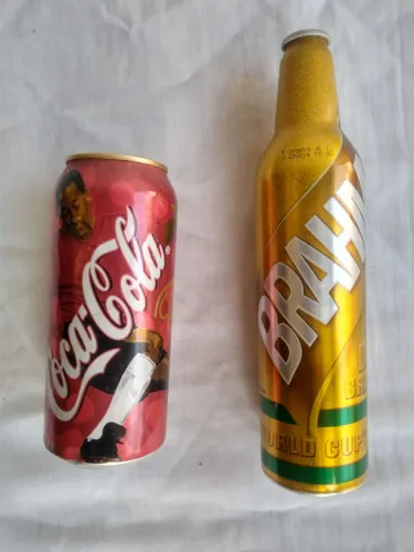Lata Coca-Cola Pelé Copa 2002 e Garrafa Brahma Copa 2014