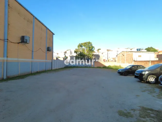 TERRENO para VENDA E ALUGUEL com 875m² no bairro Vila Alzira com 0 quartos e 15 vagas. San