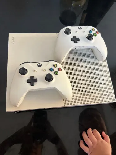 X BOX ONE S