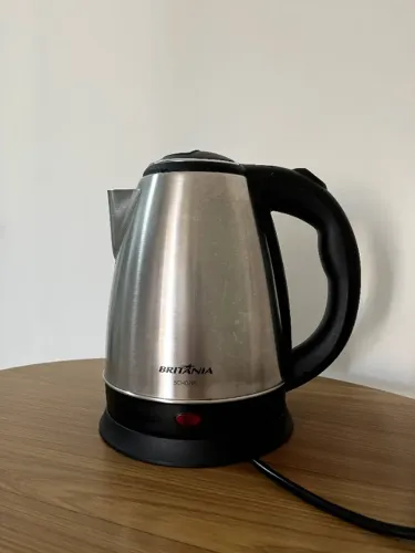 Chaleira Elétrica 1,8L Britânia BCH02PI 127V