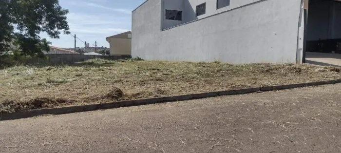 Terreno Comercial à Venda em Piracicaba (Altos do São Francisco)  520,12 m² | Aceita Finan